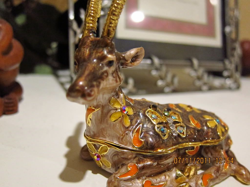 IMAGE: http://i860.photobucket.com/albums/ab164/thunderpants16/S95/no066.jpg