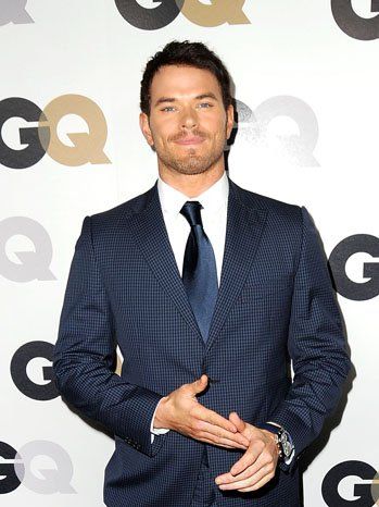 photo Kellan_Lutz_a_p_0_zps2cbd8dc4.jpg