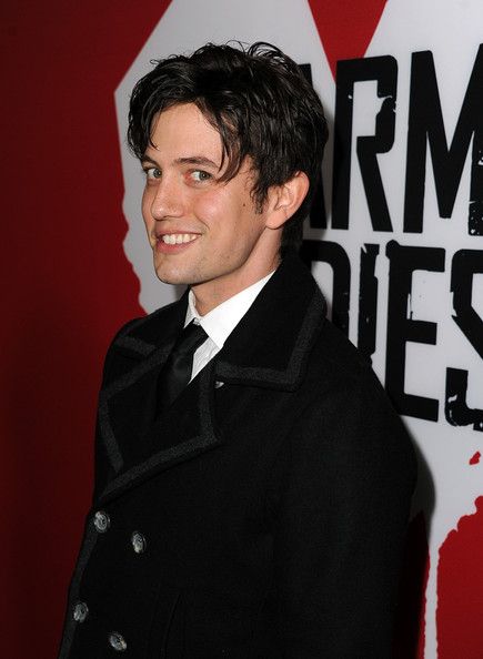 photo JacksonRathbonePremiereSummitEntertainmentzbwK6SxMif_l_zpsc7d2c1fc.jpg