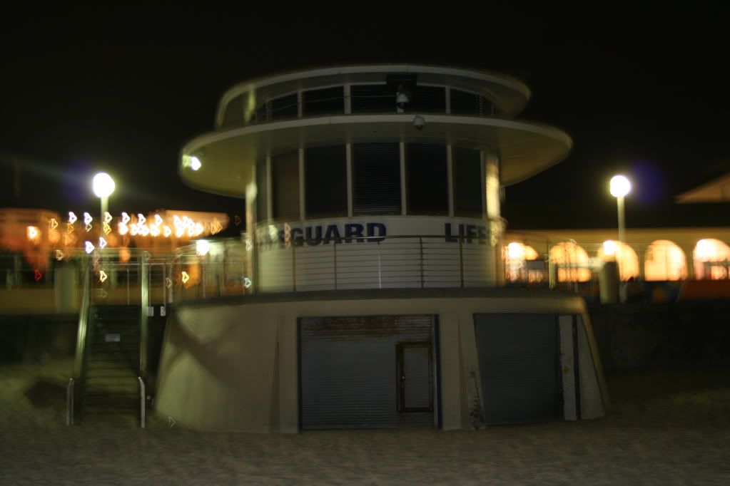 bondi lifeguard tower