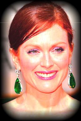 Julianne-Moore-Emerald-Earrings-1.jpg picture by
exquisiteemeralds